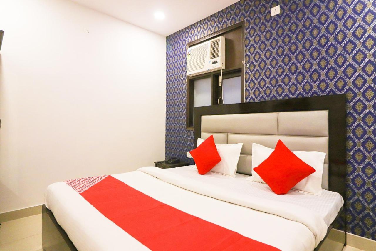 Oyo 63841 White Orchid Indraprastha Exterior foto