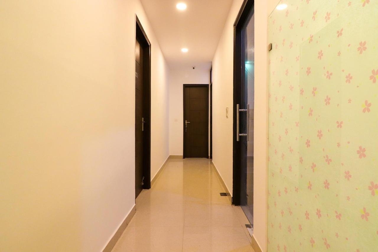 Oyo 63841 White Orchid Indraprastha Exterior foto