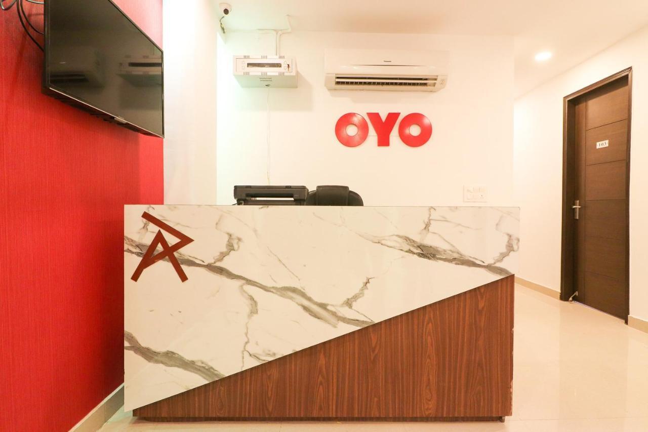 Oyo 63841 White Orchid Indraprastha Exterior foto