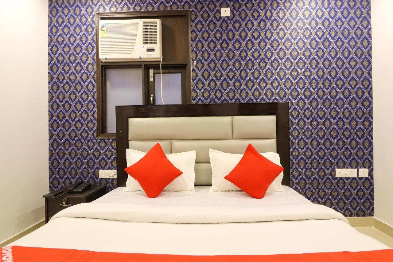 Oyo 63841 White Orchid Indraprastha Exterior foto