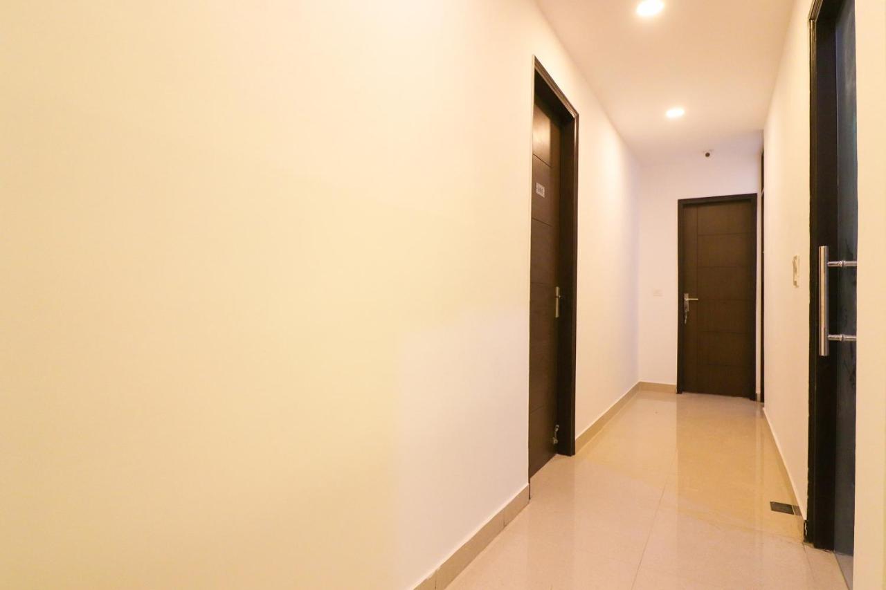 Oyo 63841 White Orchid Indraprastha Exterior foto