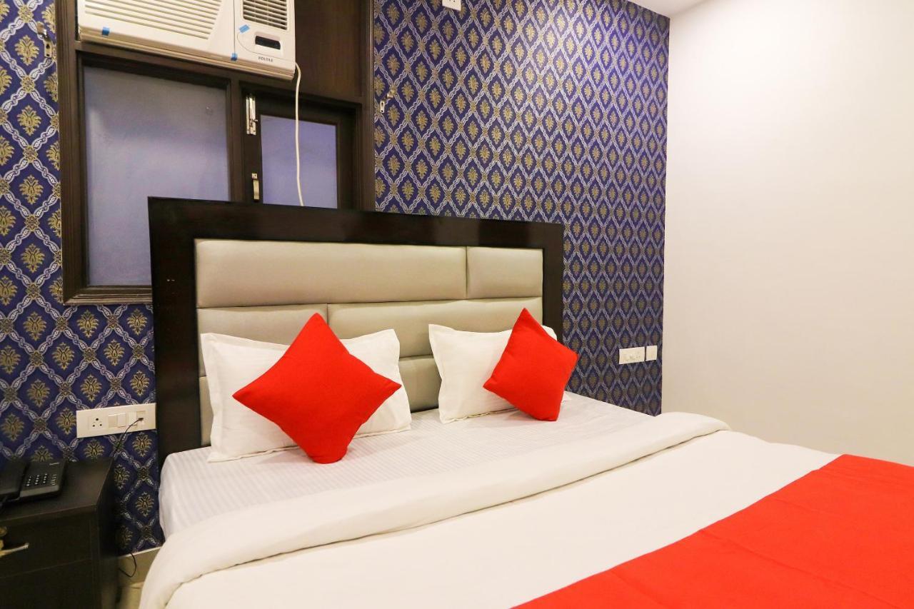 Oyo 63841 White Orchid Indraprastha Exterior foto